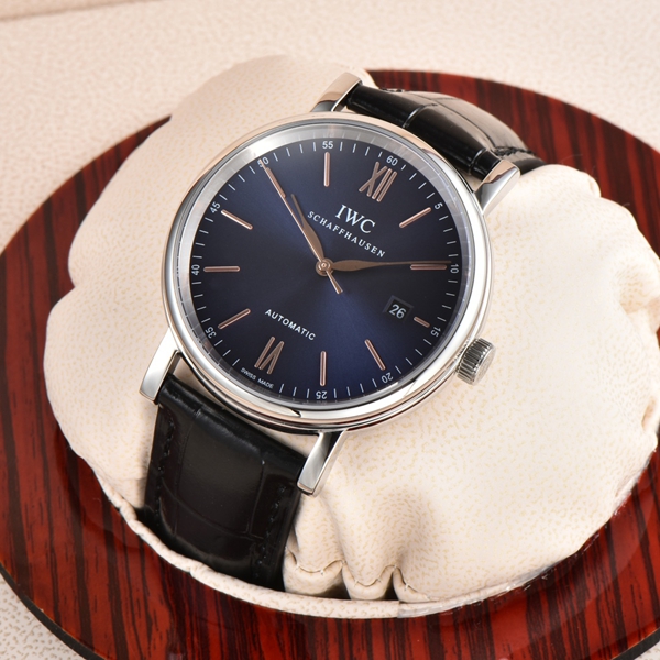 アイ・ダブリュー・シー正面デザイン